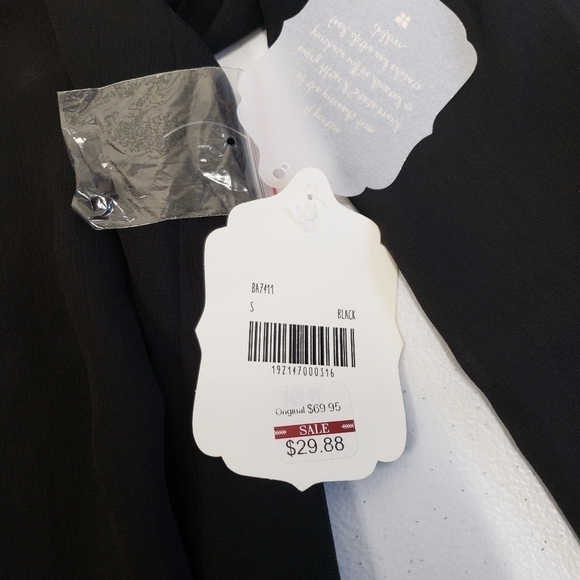 Altar'd State Black Floral Embroidered Cold Shoulder Top Size Small - Picture 6 of 7